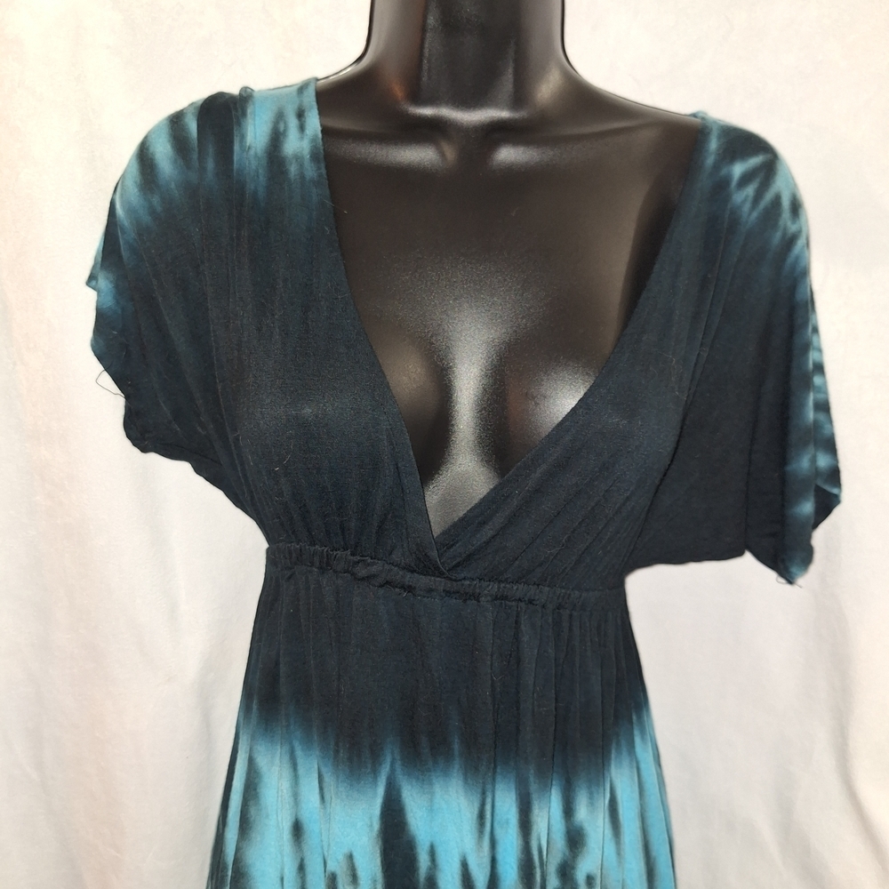 Surf Style Black and Blue Tie-Dye Midi Dress
